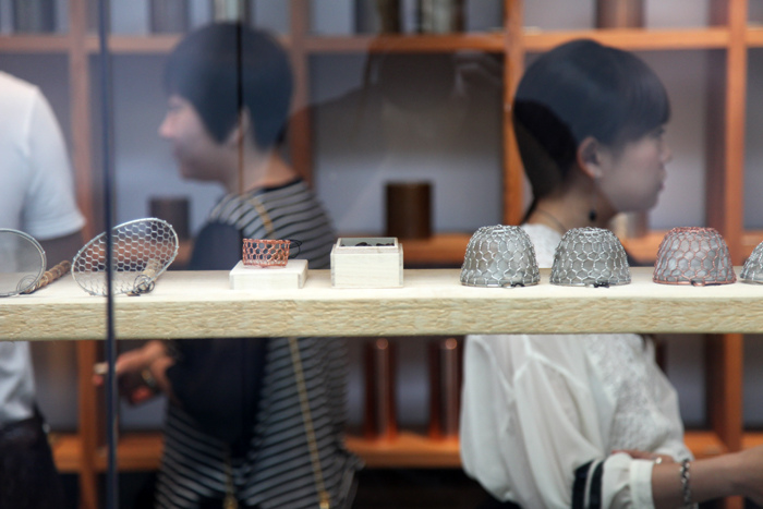 ��������